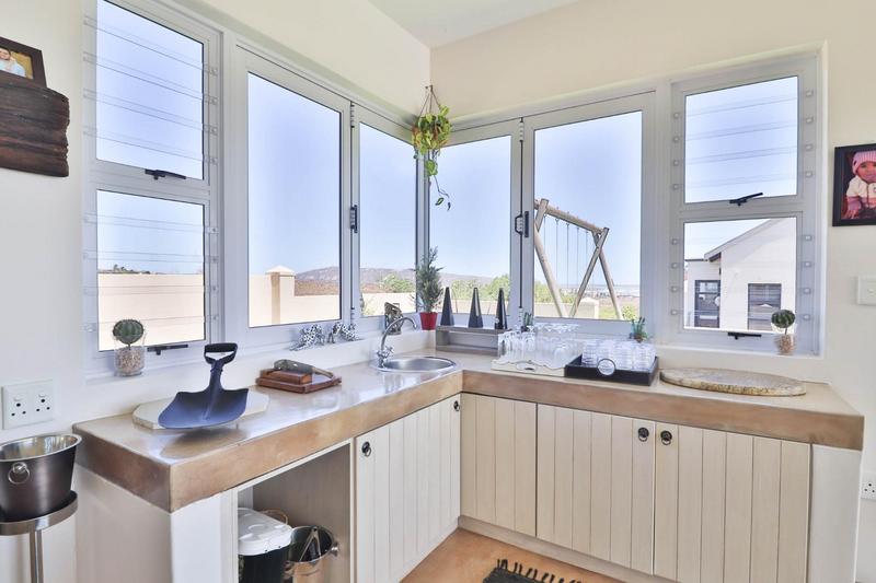 5 Bedroom Property for Sale in Country Club Western Cape